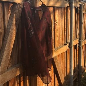 Maurice’s sheer marron and black top